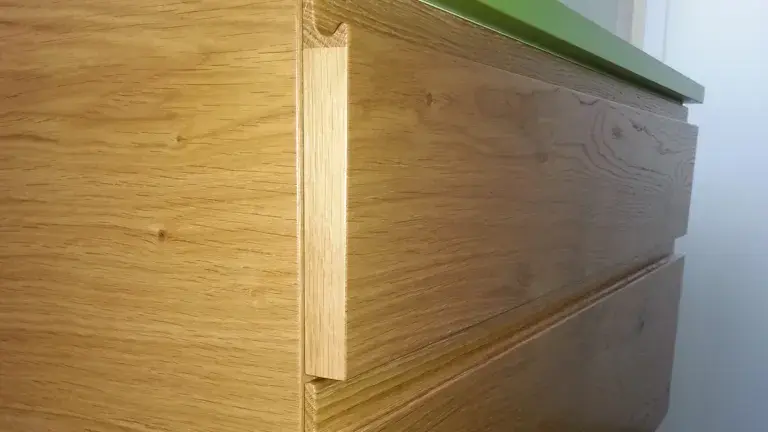 Griffleisten eingefräst