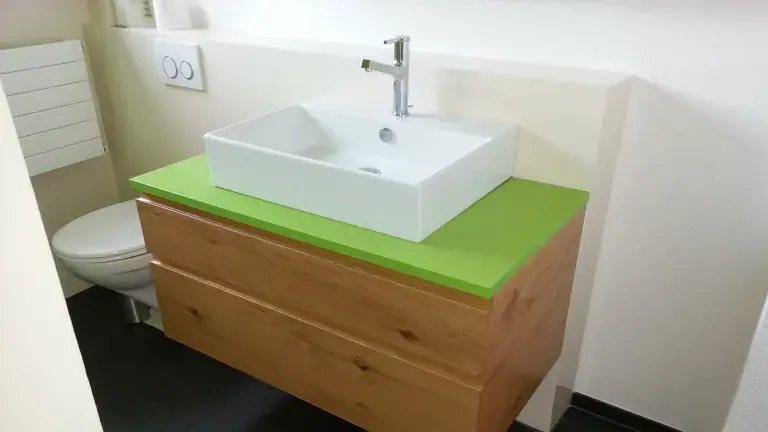 Unterbaumöbel mit Aufsatzbecken