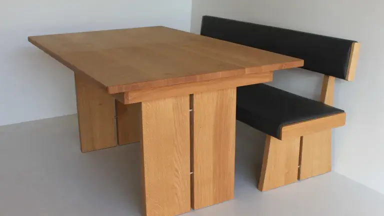 Tisch und Bank