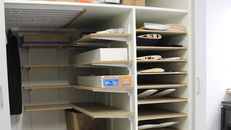 Hangar für Einzel Tragflächen